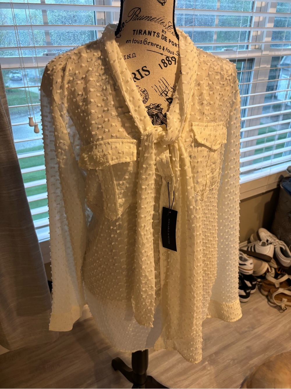 Women's Cream Textured Tie-Neck Blouse NET